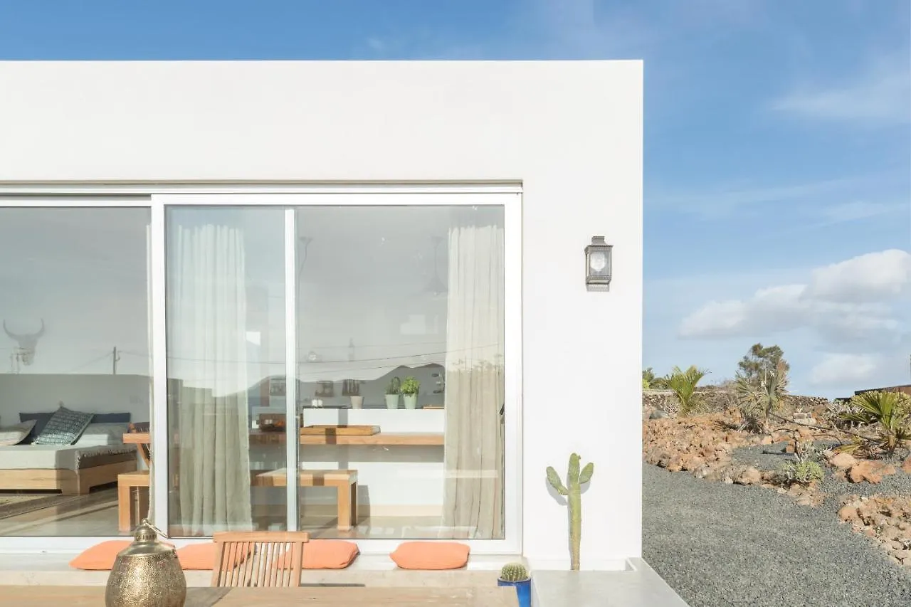 Casa Triangolo Lajares Villa